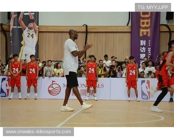 科比精神永恒传承慈善赛精彩表现赢得球迷热烈欢呼 科比精神永恒传承慈善赛精彩表现赢得球迷热烈欢呼